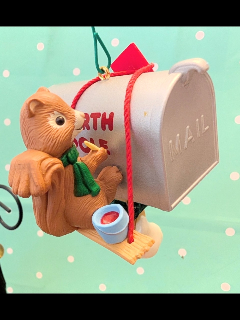 1994 Hallmark Keepsake Ornament "Making It Bright"